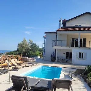 Chiara Mit Meerblick Und Pool Und Jacuzzi Lovran